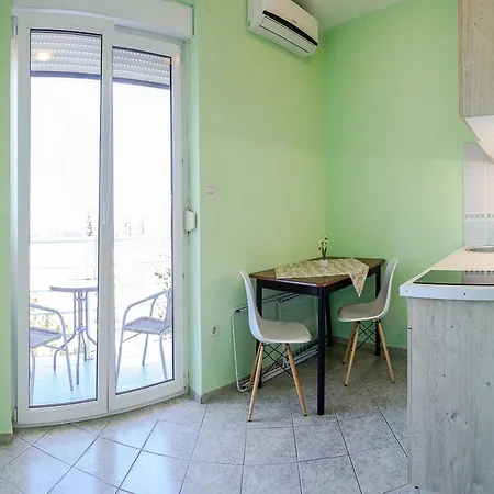 Smokvica - One Bed With Balcony Apartment *
