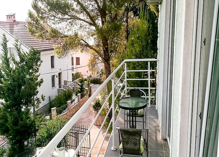 Апартаменты Smokvica - One Bed With Balcony